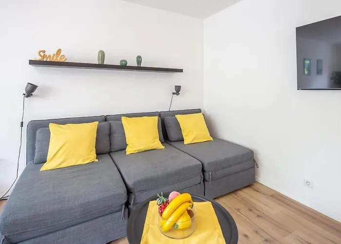 Schulterblatt-apartments Unit 3 For 5 Apartment *
